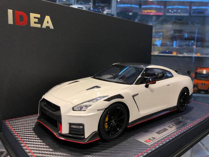 📢📢60% POPUSTA!!🎅【🎁Savršen božićni poklon🎁】🏎️Svjetleći ukras GTR superautomobila