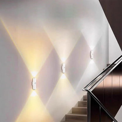 ✨ Stvorite atmosferu svjetlošću! Naše pametne RGB lampe reagiraju na pokret, stvarajući savršenu atmosferu. ✨